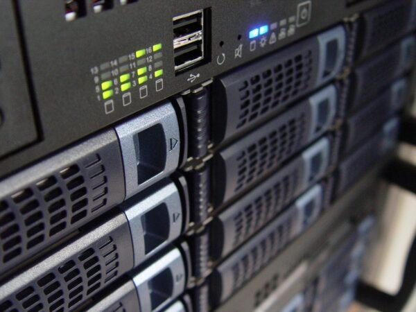technology-servers-server-1587673